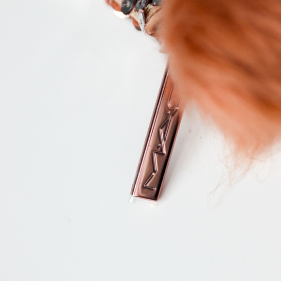 MAC Snowball Face Bag Whisper of Gilt Highligher and Brush - Picture 8 of 8